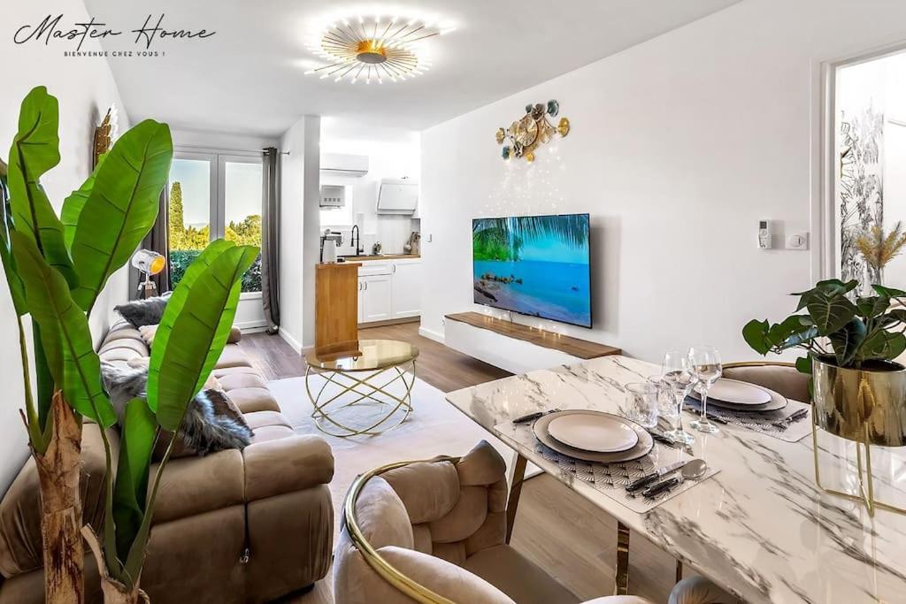 Gout De Luxe A Narbonne T3 Climatise, Spa, Parking ภายนอก รูปภาพ